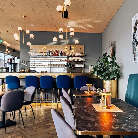 Sgrafit - Self Check-in Retz